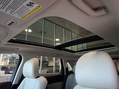 Used 2016 Ford Edge Titanium w/ Canadian Touring Package FWD image 13