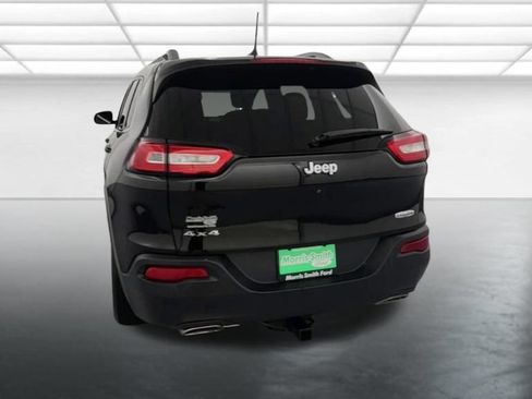 Used 2017 Jeep Cherokee Latitude w/ Comfort & Sound Group AWD/4WD image 7