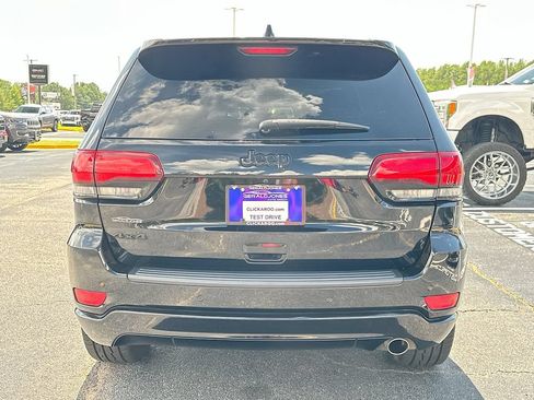 Used 2020 Jeep Grand Cherokee Altitude AWD/4WD image 15