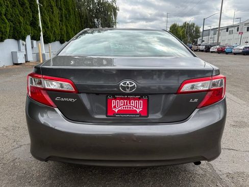 Used 2014 Toyota Camry LE FWD image 6