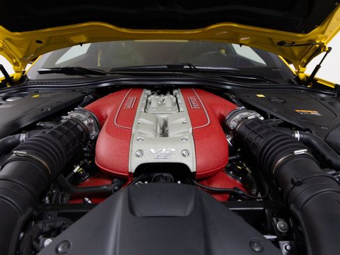 Certified 2021 Ferrari 812 GTS RWD image 39