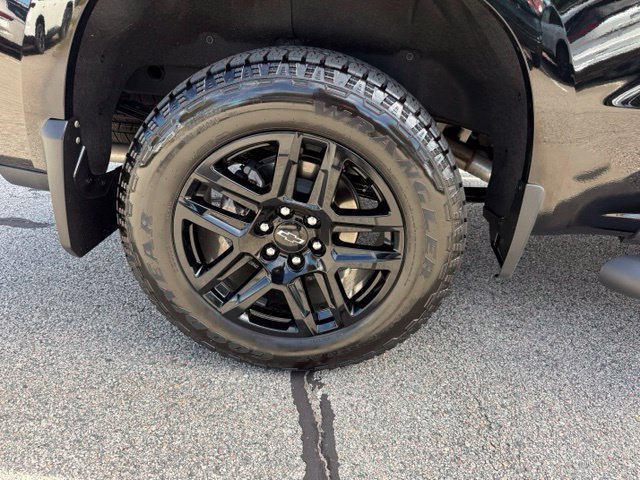 Used 2026 Chevrolet Silverado 1500 RST w/ Z71 Off-Road Package AWD/4WD image 31
