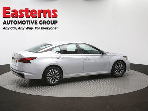 Used 2024 Nissan Altima 2.5 SV FWD image 42