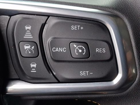 Used 2024 Jeep Wrangler Unlimited Sahara AWD/4WD image 22