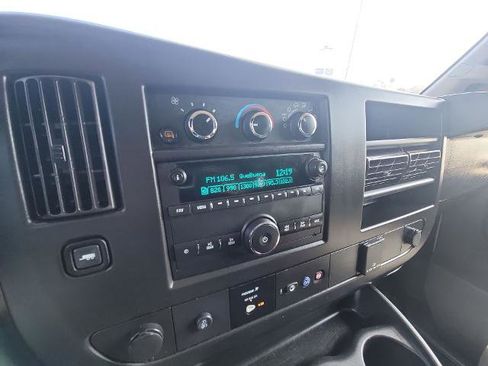 Used 2024 GMC Savana 2500 w/ Driver Convenience Package image 13