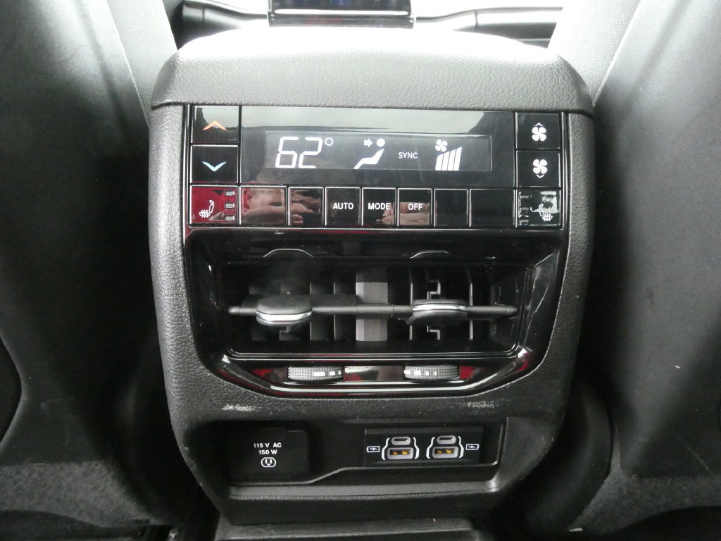 Used 2021 Jeep Grand Cherokee L Limited AWD/4WD image 21