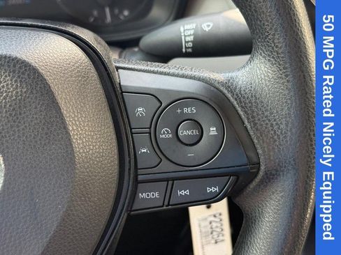 Used 2025 Toyota Corolla LE FWD image 21