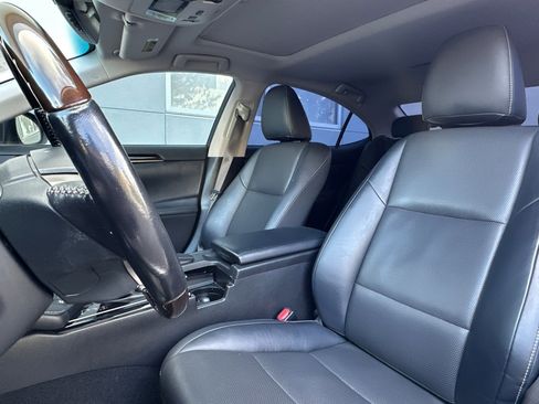 Used 2016 Lexus ES 300h image 22