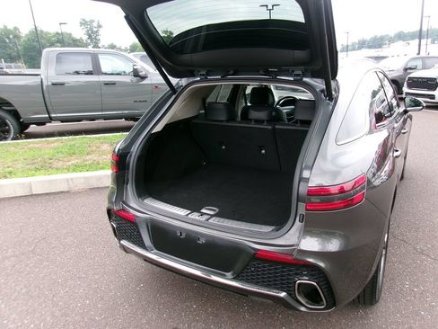 Used 2025 Genesis GV70 2.5T AWD/4WD image 16