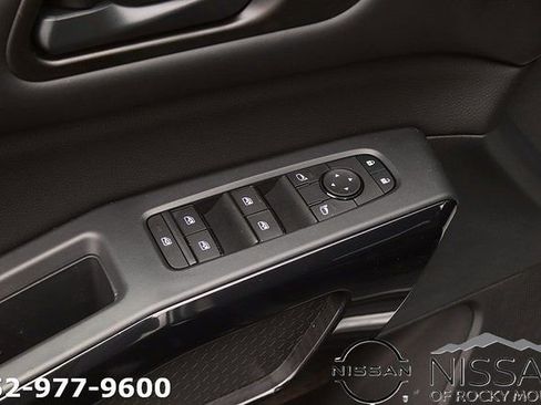 New 2026 Nissan Pathfinder SV image 11