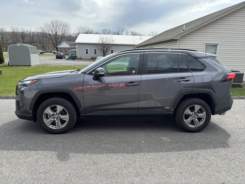 Used 2024 Toyota RAV4 XLE image 7