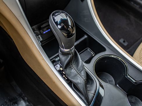 Used 2012 Hyundai Sonata Hybrid image 30