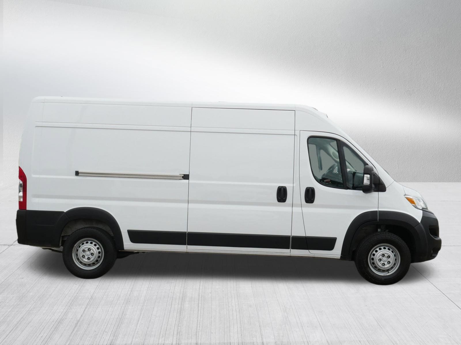 Used 2024 RAM ProMaster 2500 w/ Convenience Group FWD image 8