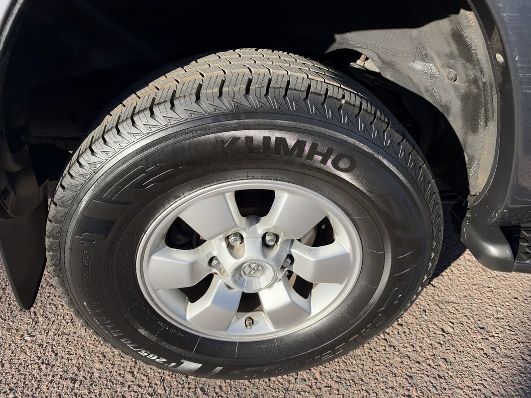 Used 2004 Toyota 4Runner SR5 RWD image 11