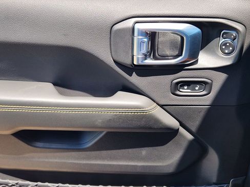 New 2026 Jeep Gladiator Sport AWD/4WD image 17