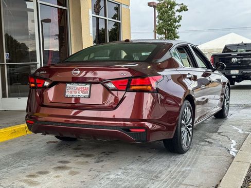 Used 2023 Nissan Altima 2.5 SV image 4