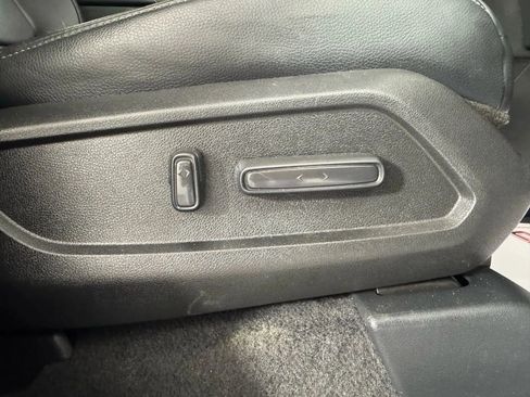 Used 2023 Honda Pilot Touring image 39