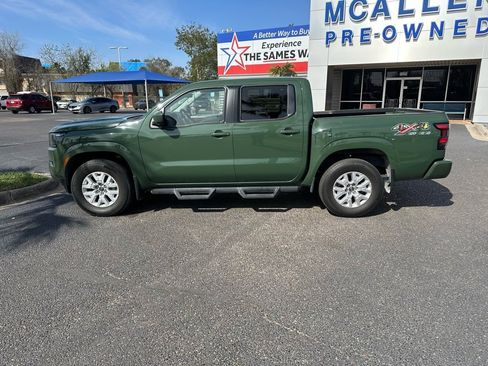 Used 2023 Nissan Frontier SV w/ Technology Package image 2