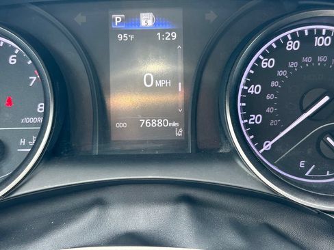 Used 2021 Toyota Camry SE FWD image 29