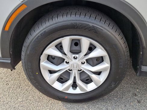 Used 2025 Honda CR-V LX image 8