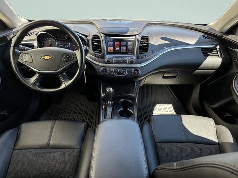 Used 2017 Chevrolet Impala LT w/ Convenience Package FWD image 28