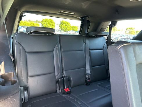 Used 2023 GMC Yukon SLT image 43