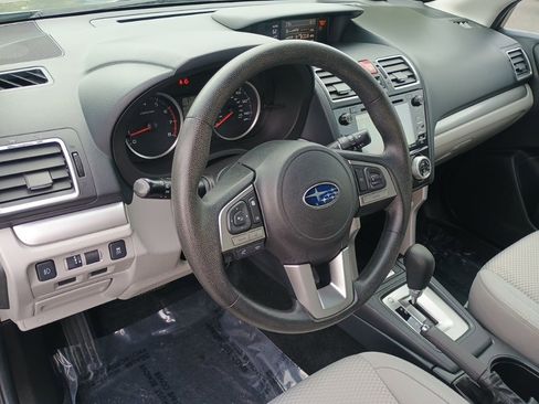 Used 2017 Subaru Forester 2.5i Premium w/ All-Weather Package image 12