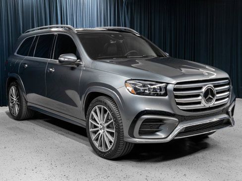 Certified 2025 Mercedes-Benz GLS 450 4MATIC image 3