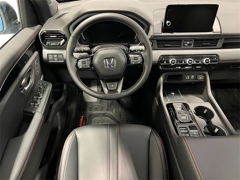 New 2025 Honda Pilot TrailSport image 14