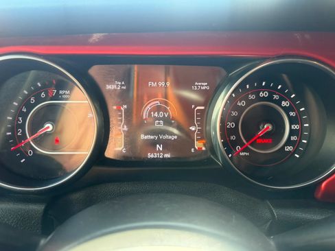 Used 2019 Jeep Wrangler Rubicon AWD/4WD image 10