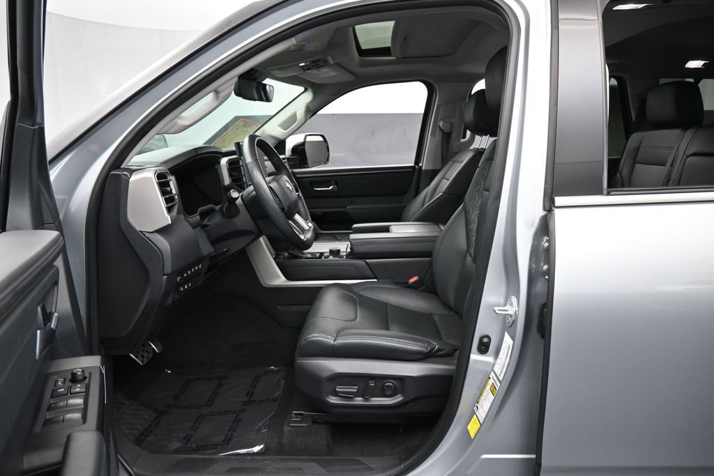 Used 2023 Toyota Sequoia Limited w/ TRD Off-Road Package AWD/4WD image 11
