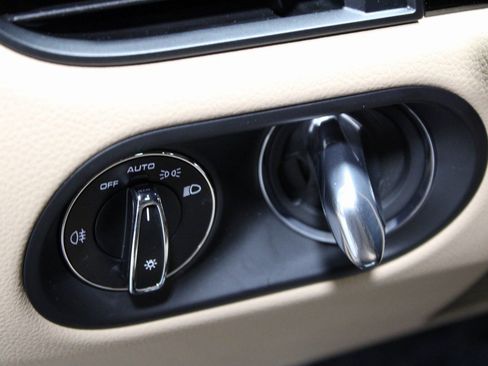 Certified 2025 Porsche Macan image 29