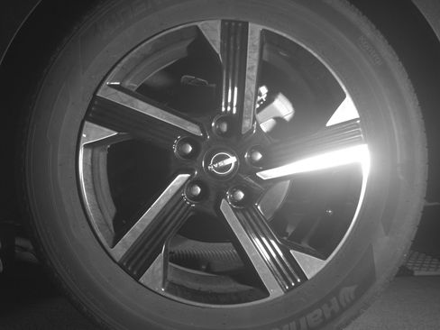 Used 2025 Nissan Sentra SV image 14