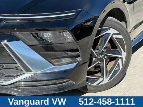 Used 2025 Hyundai Sonata SEL FWD image 2