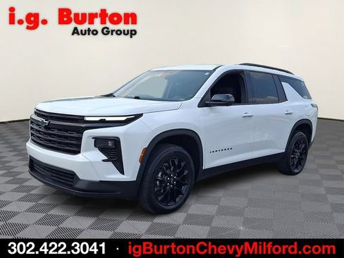 Certified 2025 Chevrolet Traverse LT w/ Midnight/Sport Edition FWD image 3