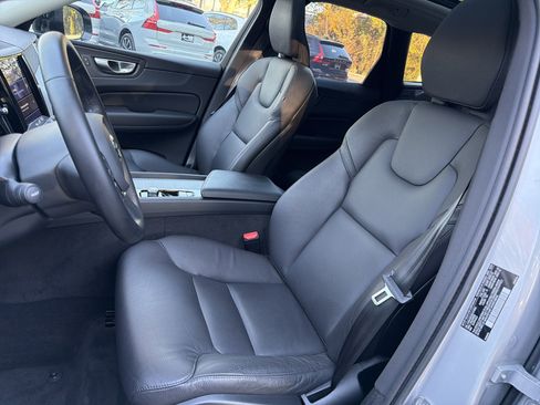 Certified 2025 Volvo XC60 B5 Plus image 20