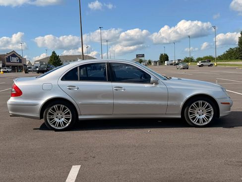 Used 2007 Mercedes-Benz E 550 Sedan image 6