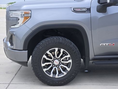 Used 2022 GMC Sierra 1500 AT4 w/ AT4 Premium Package AWD/4WD image 8