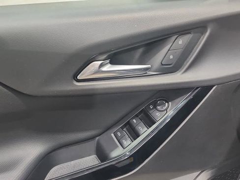 Used 2025 Chevrolet Equinox LT FWD image 19