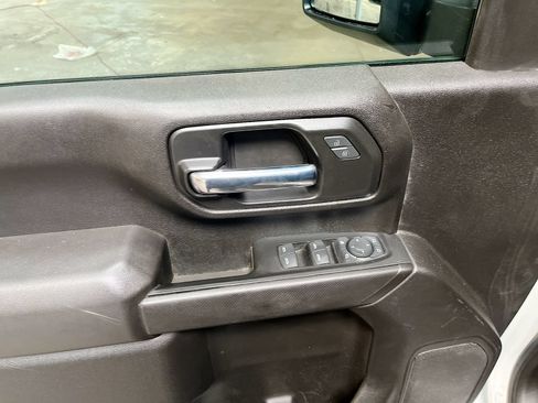 Used 2024 Chevrolet Silverado 2500 Custom w/ Custom Convenience Package AWD/4WD image 17
