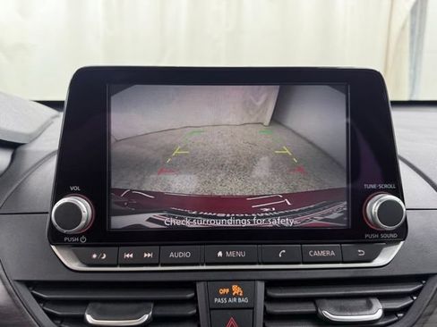 Used 2025 Nissan Altima 2.5 SV FWD image 26