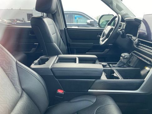 Used 2023 Toyota Tundra Limited AWD/4WD image 8