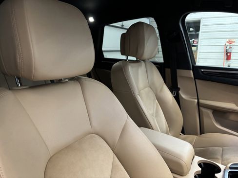 Used 2019 Porsche Macan image 27