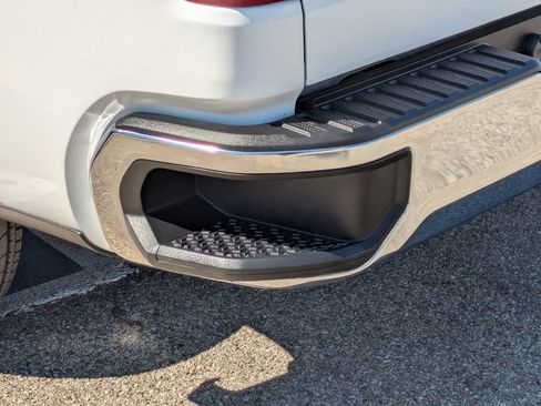 Used 2025 Chevrolet Silverado 1500 W/T image 25