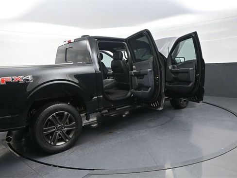 Used 2022 Ford F150 XLT w/ Equipment Group 302A High image 41