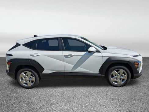 New 2026 Hyundai Kona SE FWD image 2