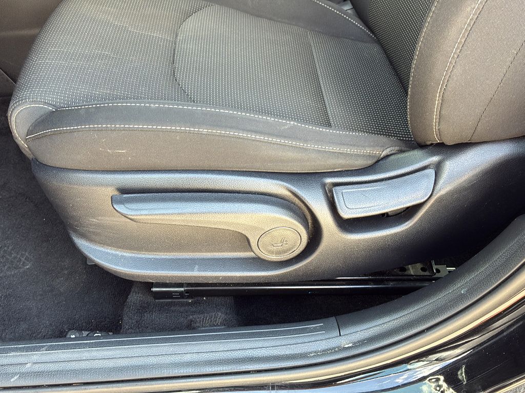 Used 2019 Kia Forte LXS FWD image 12