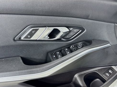 Used 2020 BMW 330i Sedan w/ Convenience Package image 17