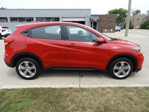 Used 2018 Honda HR-V LX image 9