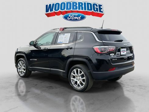 Used 2022 Jeep Compass Latitude image 5